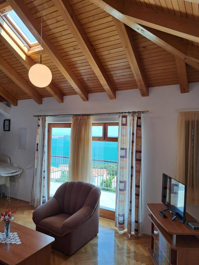 Apartment With Splendid Sea View Trogir Exterior photo