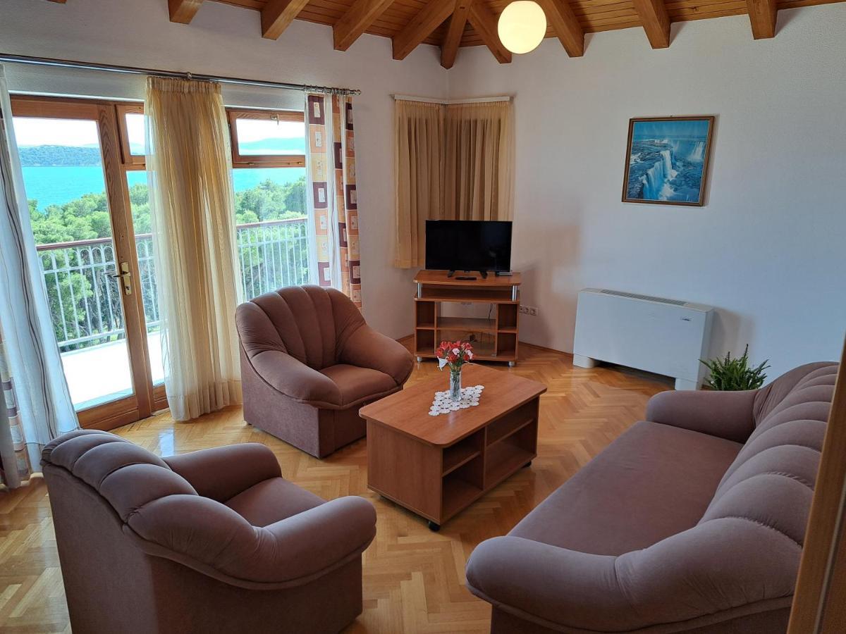 Apartment With Splendid Sea View Trogir Exterior photo