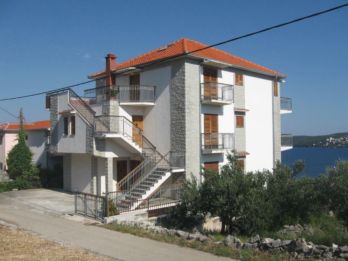 Apartment With Splendid Sea View Trogir Exterior photo