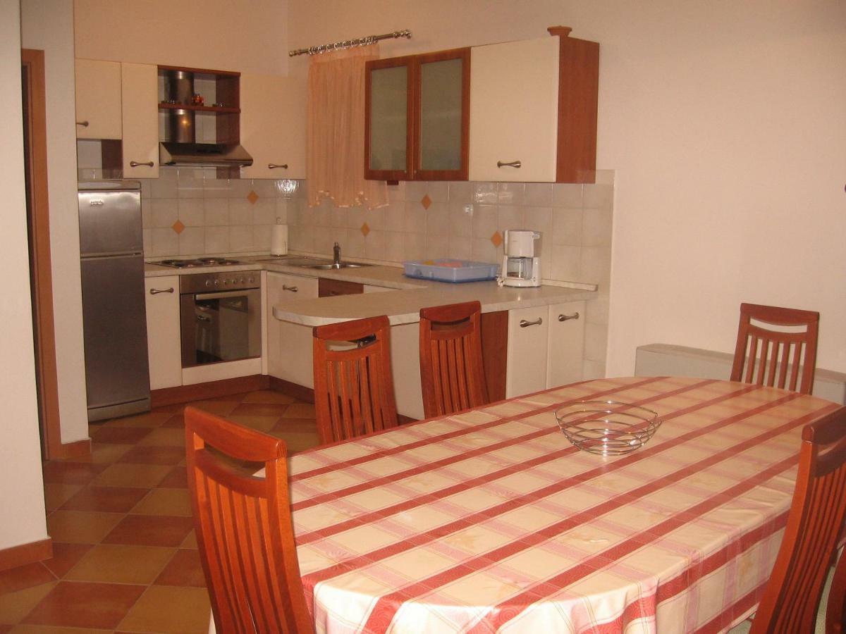 Apartment With Splendid Sea View Trogir Exterior photo
